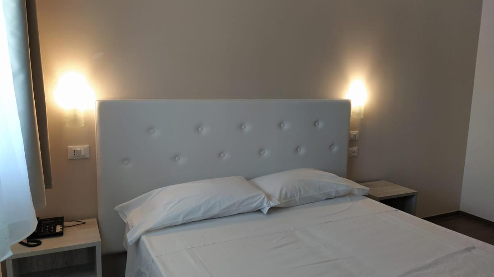 Hotel Ristorante Alla Campagna San Giovanni Lupatoto Zimmer foto